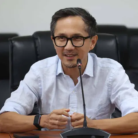 Sec. Vivencio B. Dizon